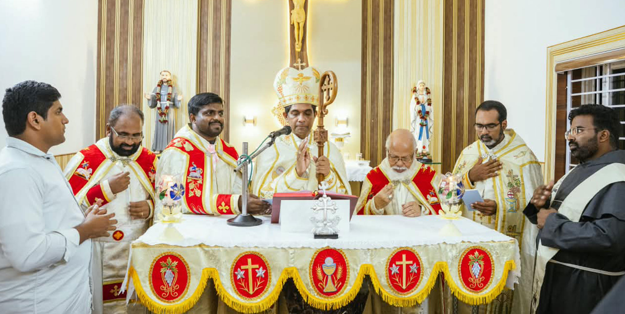 ASSISI FRANCISCAN ASHRAM BLESSED IN MANCHERIAL; GAJWEL COMMUNITY REVIEWS PROGRESS