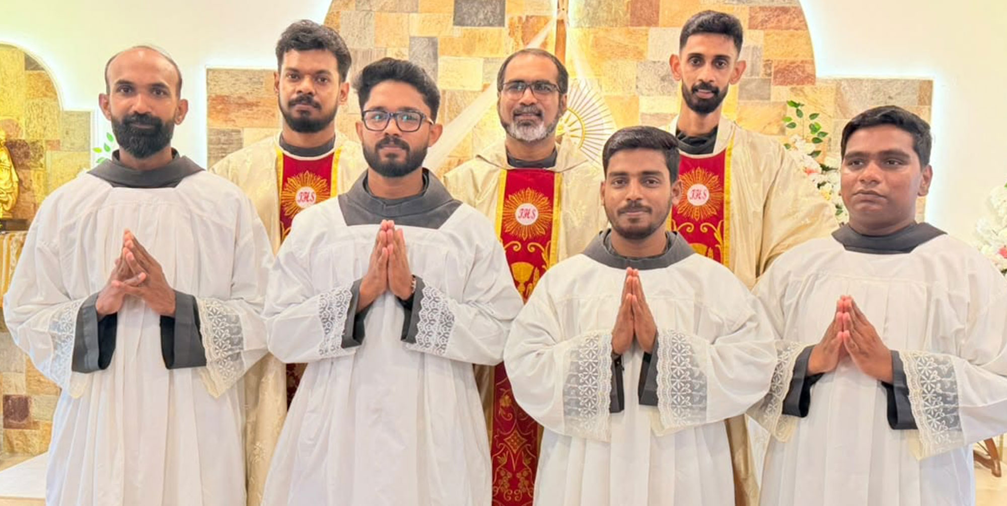 GROWING IN SERVICE: THE MINISTRY OF ACOLYTE IN THE FRANCISCAN  JOURNEY